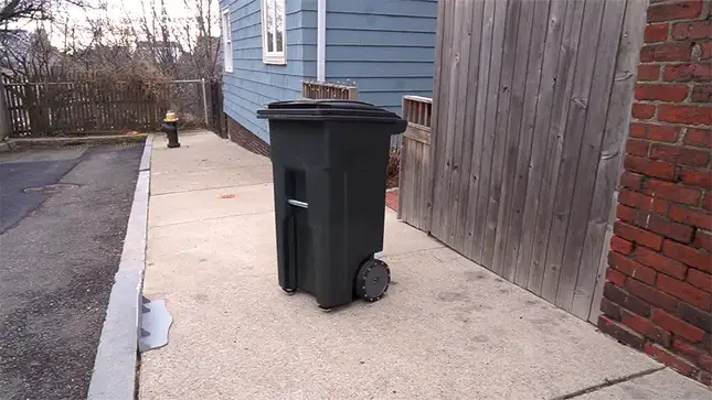 Commercial Trash Cans 